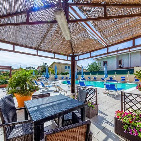 勒托瑞酒店 阿尔博里亚